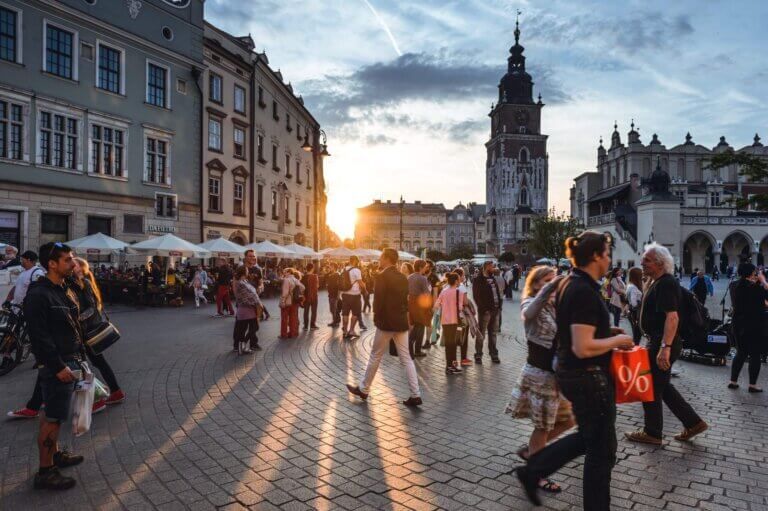 Polonia avanza hacia la obligatoriedad de la facturación electrónica con la excepción de la UE y la prueba de la aplicación de facturación electrónica