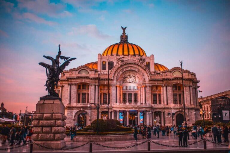 cumplimiento mandatos méxico city